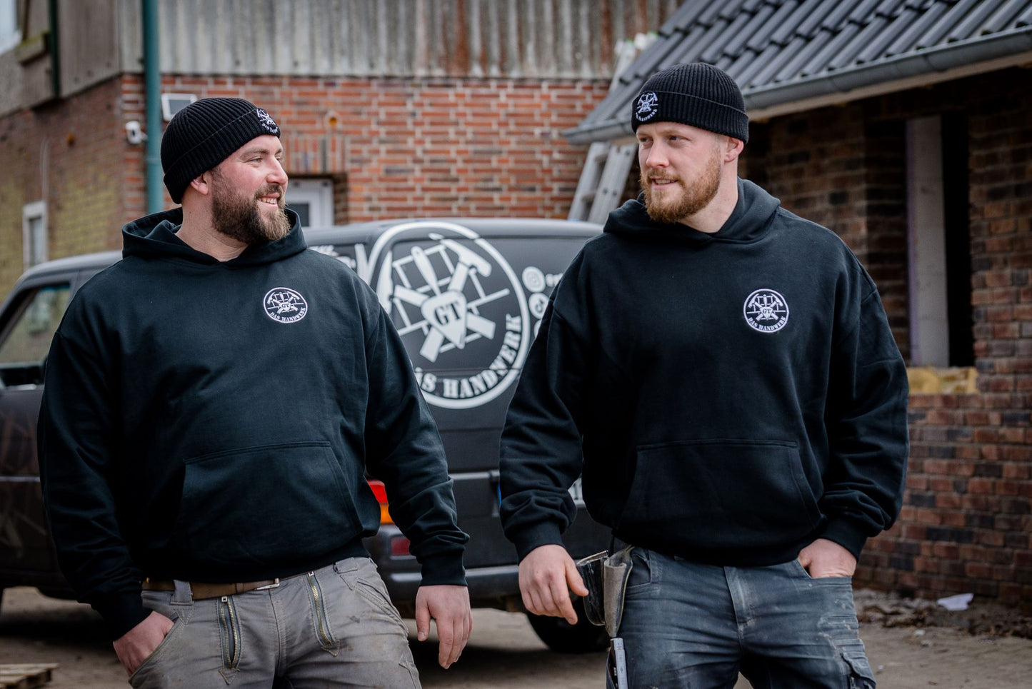 GT DAS HANDWERK - ROBUSTER HOODIE SCHWARZ
